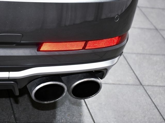 2023 Audi S8 4.0T - 22870910 - 96