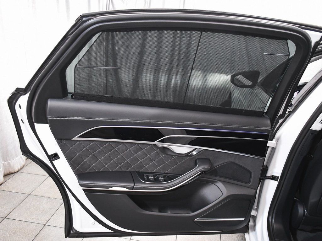 2023 Audi S8 4.0T photo 13