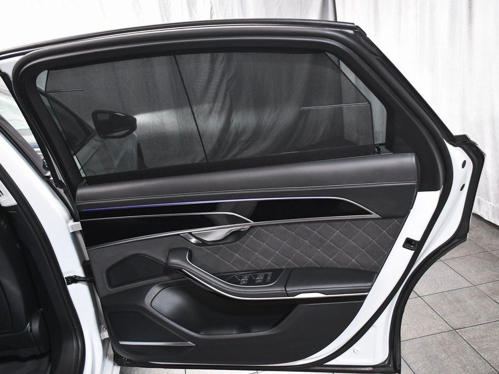 2023 Audi S8 4.0T photo 16