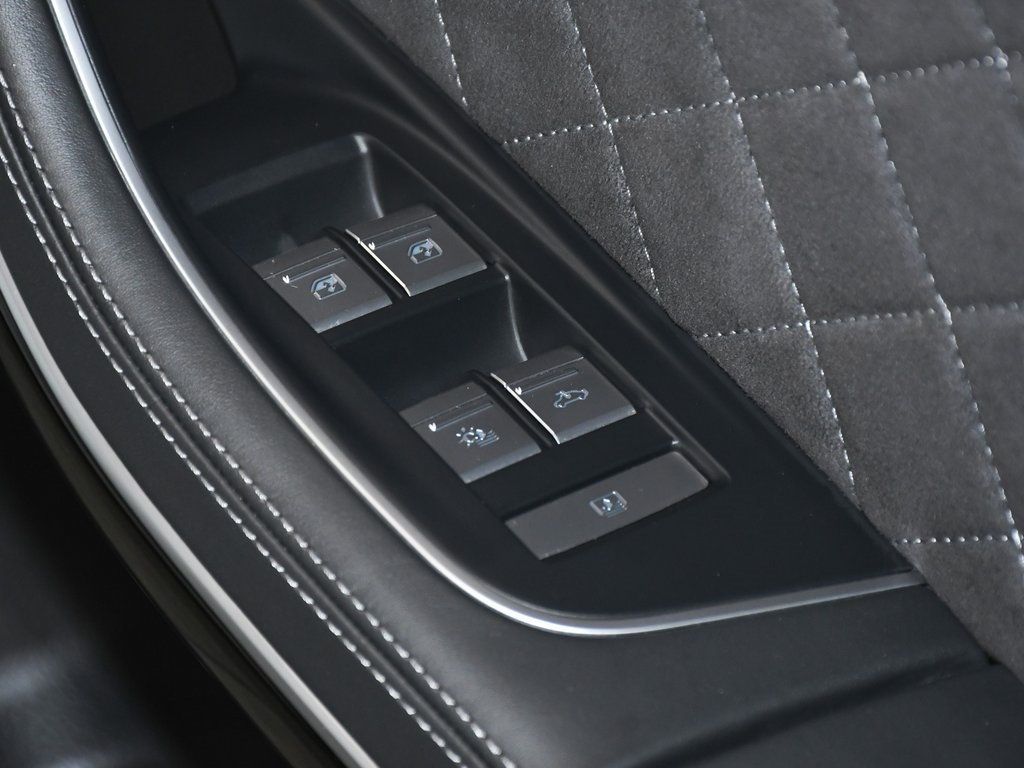 2023 Audi S8 4.0T photo 19