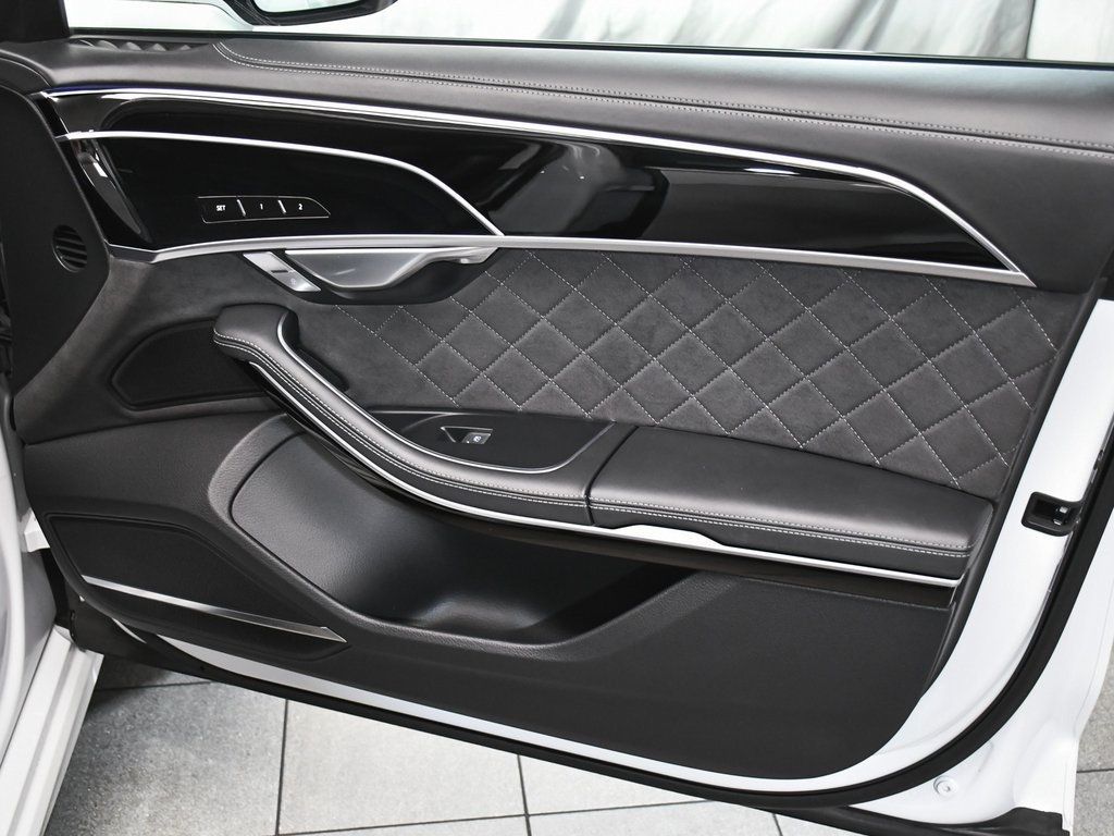 2023 Audi S8 4.0T photo 21