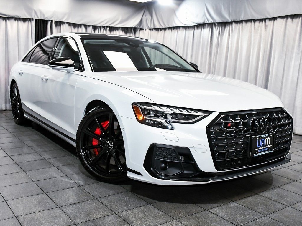 2023 Audi S8 4.0T photo 3