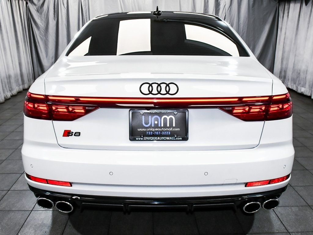 2023 Audi S8 4.0T photo 5
