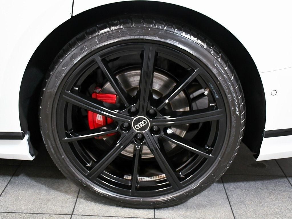 2023 Audi S8 4.0T photo 8