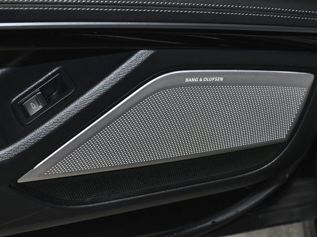 2023 Audi S8 4.0T - 22978456 - 11