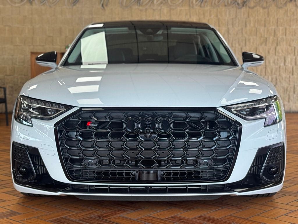2023 Audi S8 Quattro photo 10
