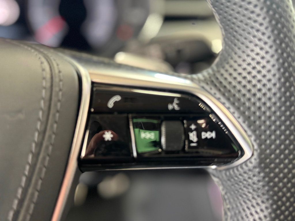 2023 Audi S8 Quattro photo 19