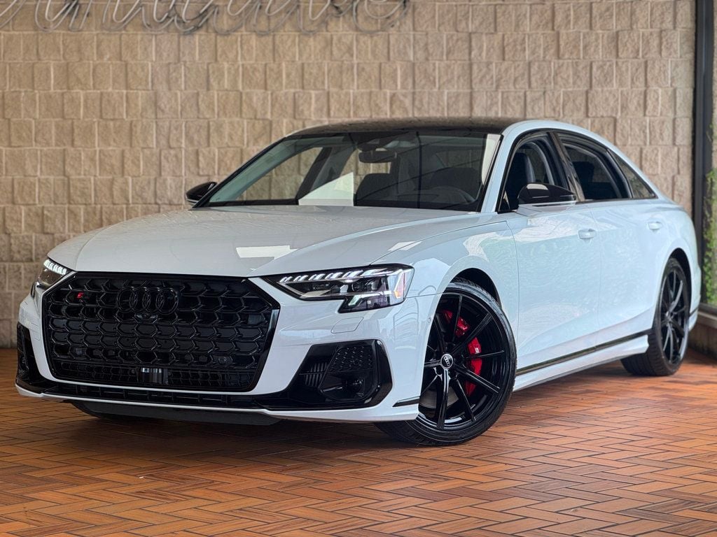 2023 Audi S8 Quattro photo 2