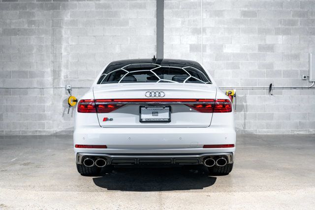 2023 Audi S8 Quattro photo 4
