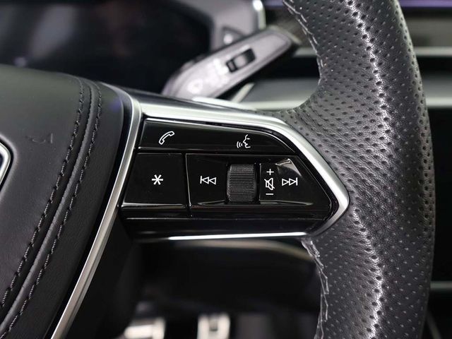 2023 Audi S8 4.0 TFSI - 22996610 - 44