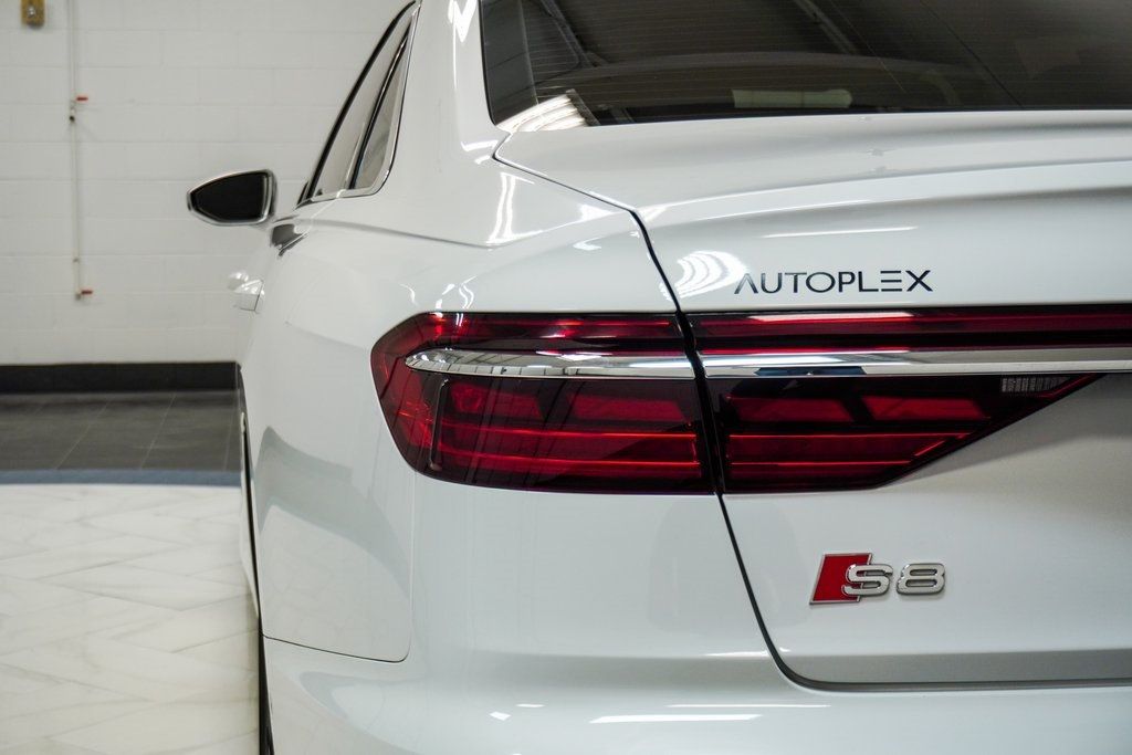2023 Audi S8 4.0T Quattro photo 13
