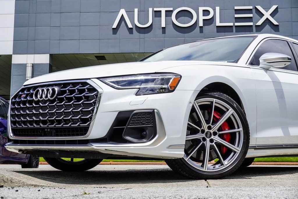2023 Audi S8 4.0T Quattro photo 2
