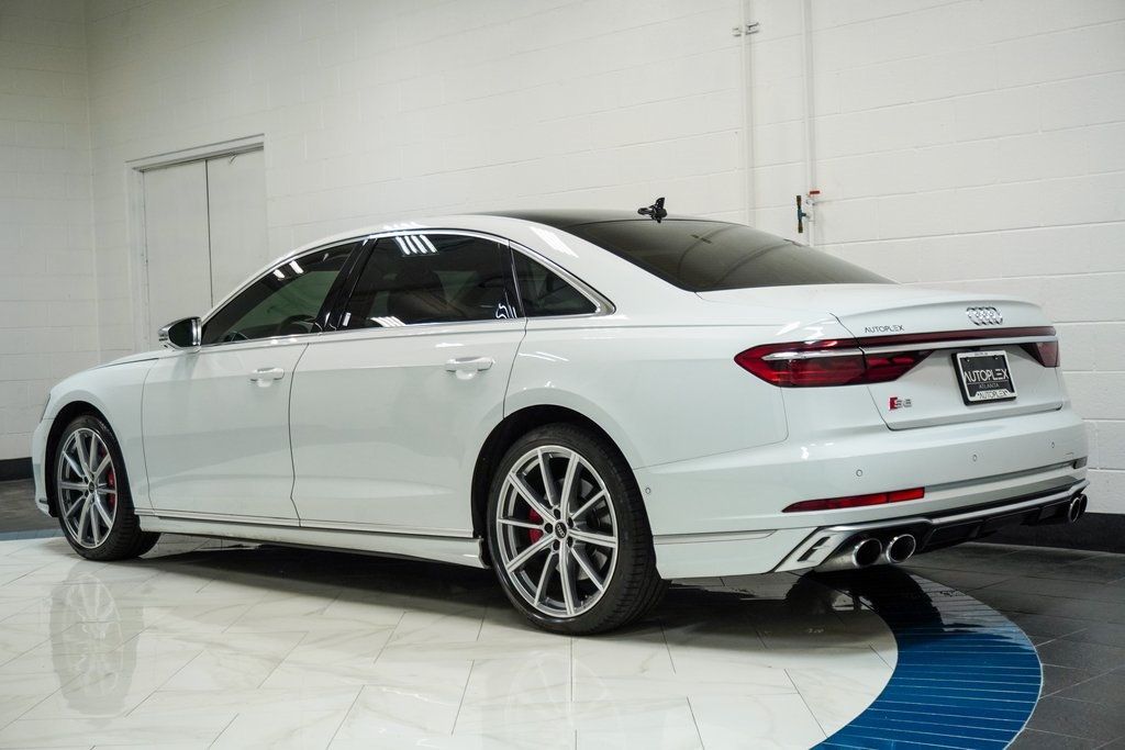 2023 Audi S8 4.0T Quattro photo 6