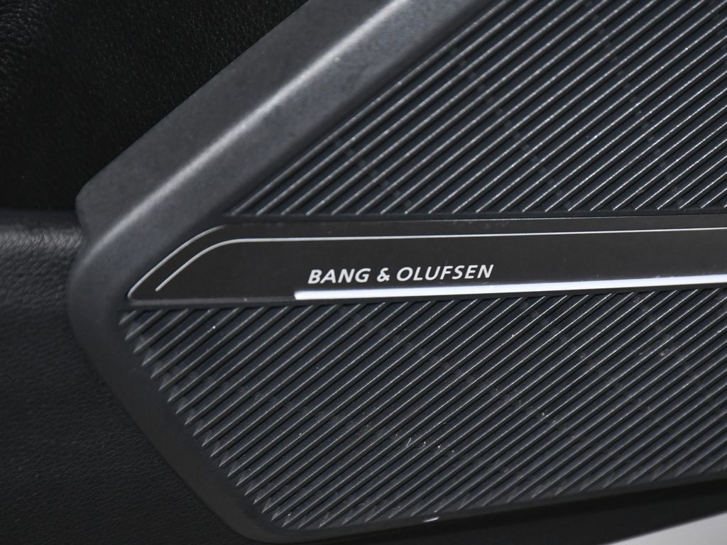 Audi SQ5 photo 11