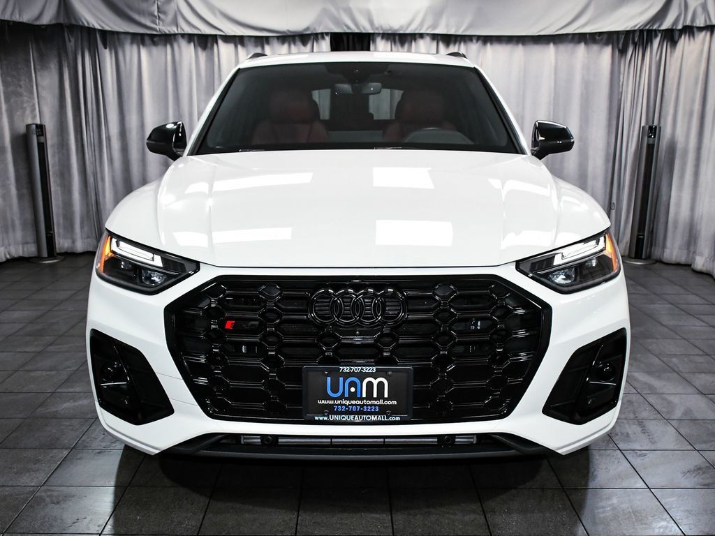 Audi SQ5 photo 2