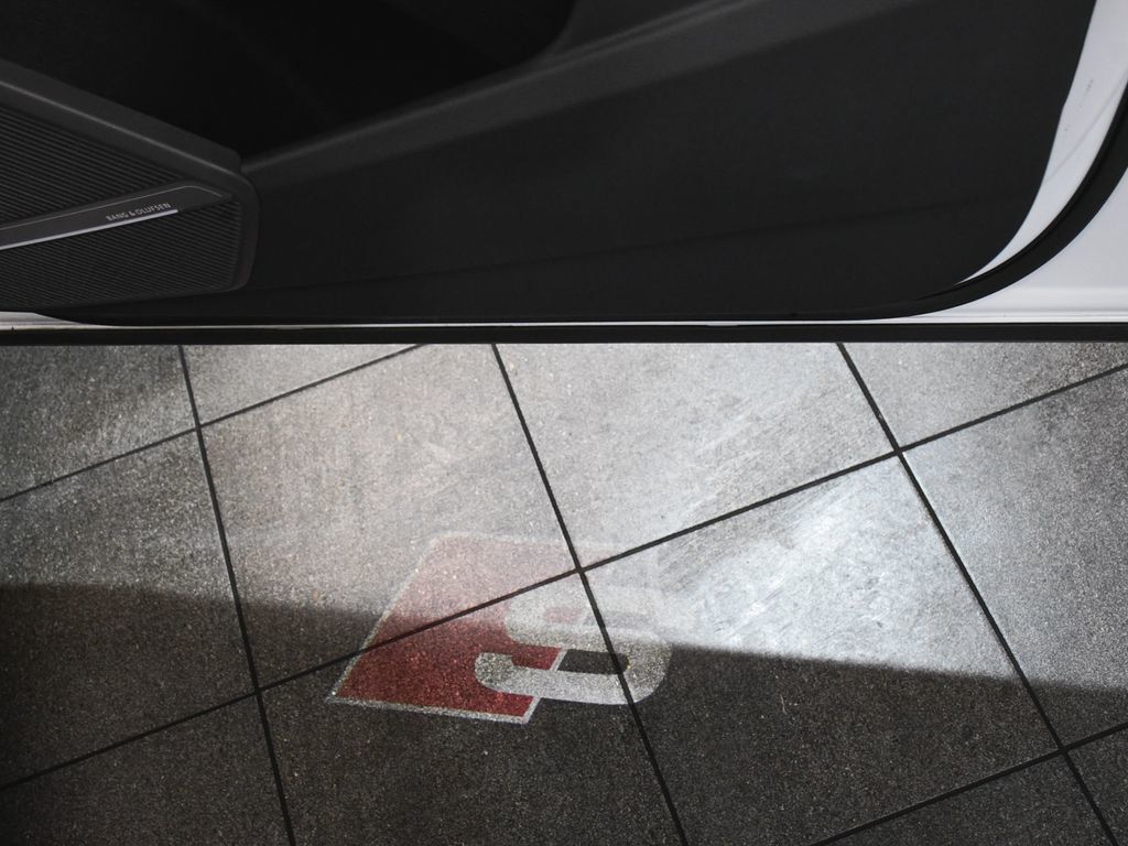 Audi SQ5 photo 23