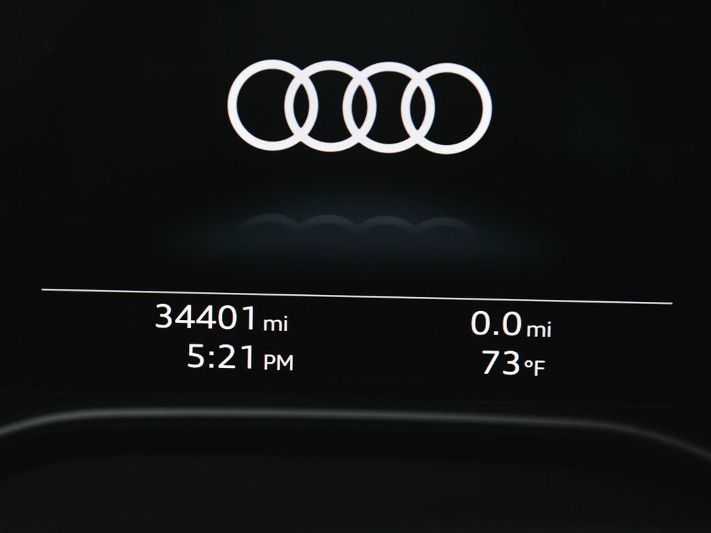 Audi SQ5 photo 29
