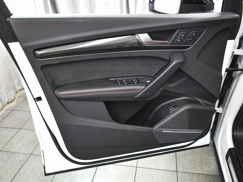 Audi SQ5 photo 9