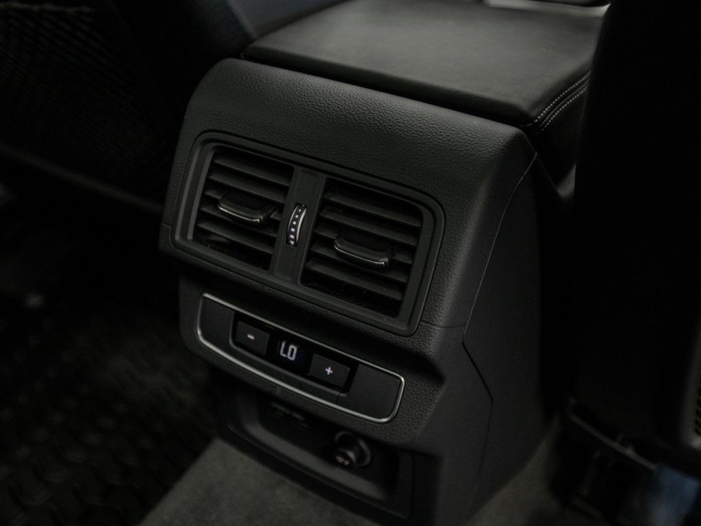 Audi SQ5 photo 30
