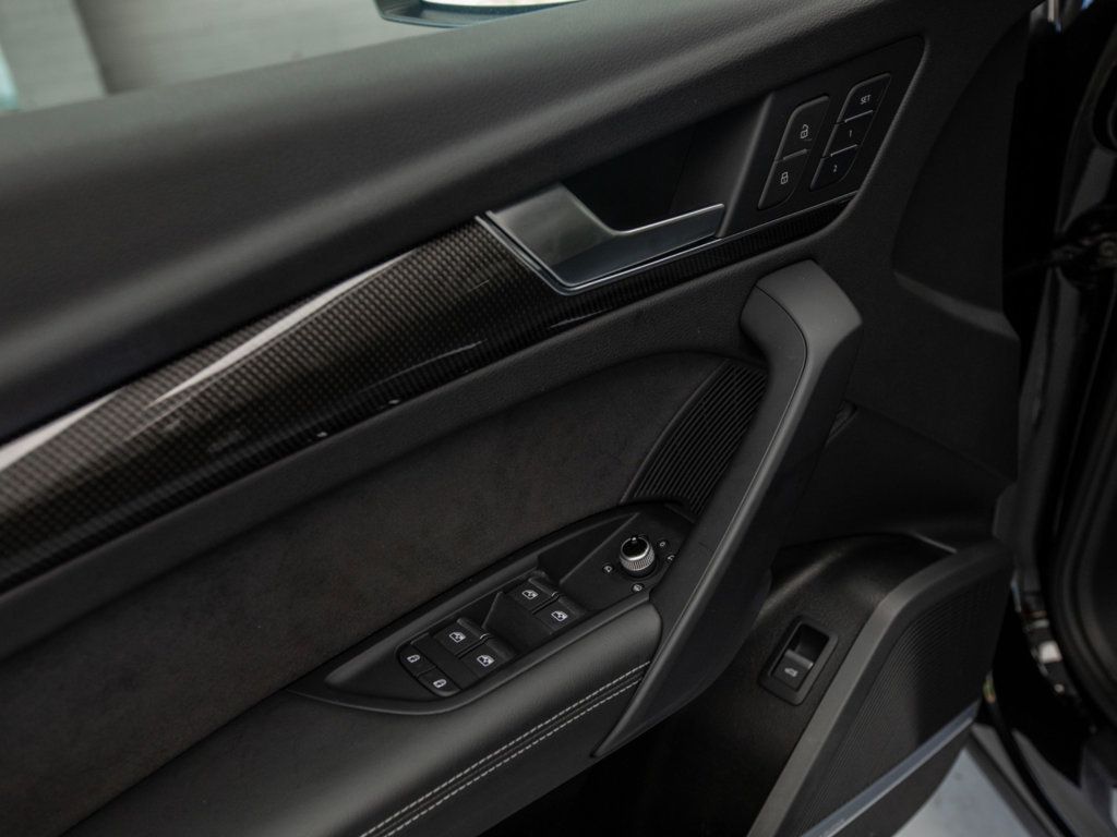 Audi SQ5 photo 32