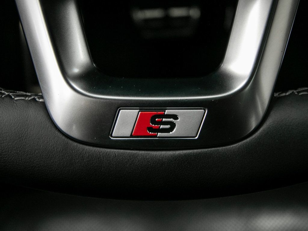Audi SQ7 photo 18