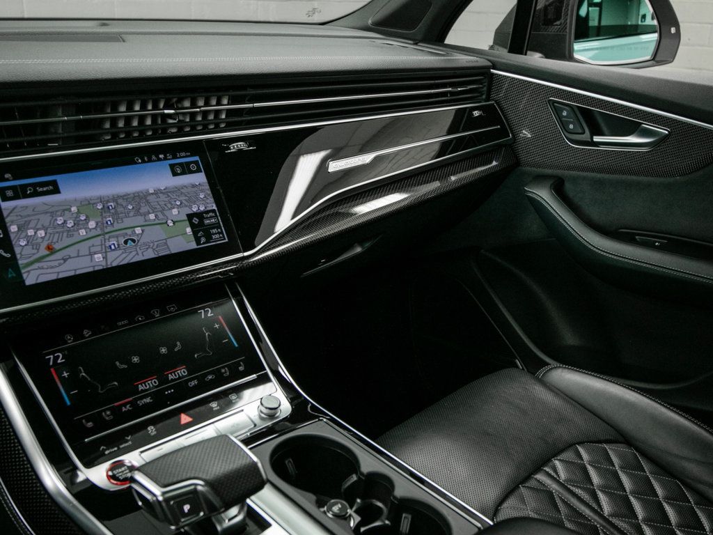 Audi SQ7 photo 19
