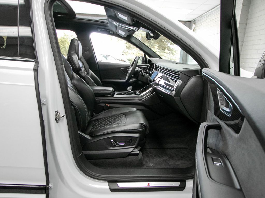 Audi SQ7 photo 22