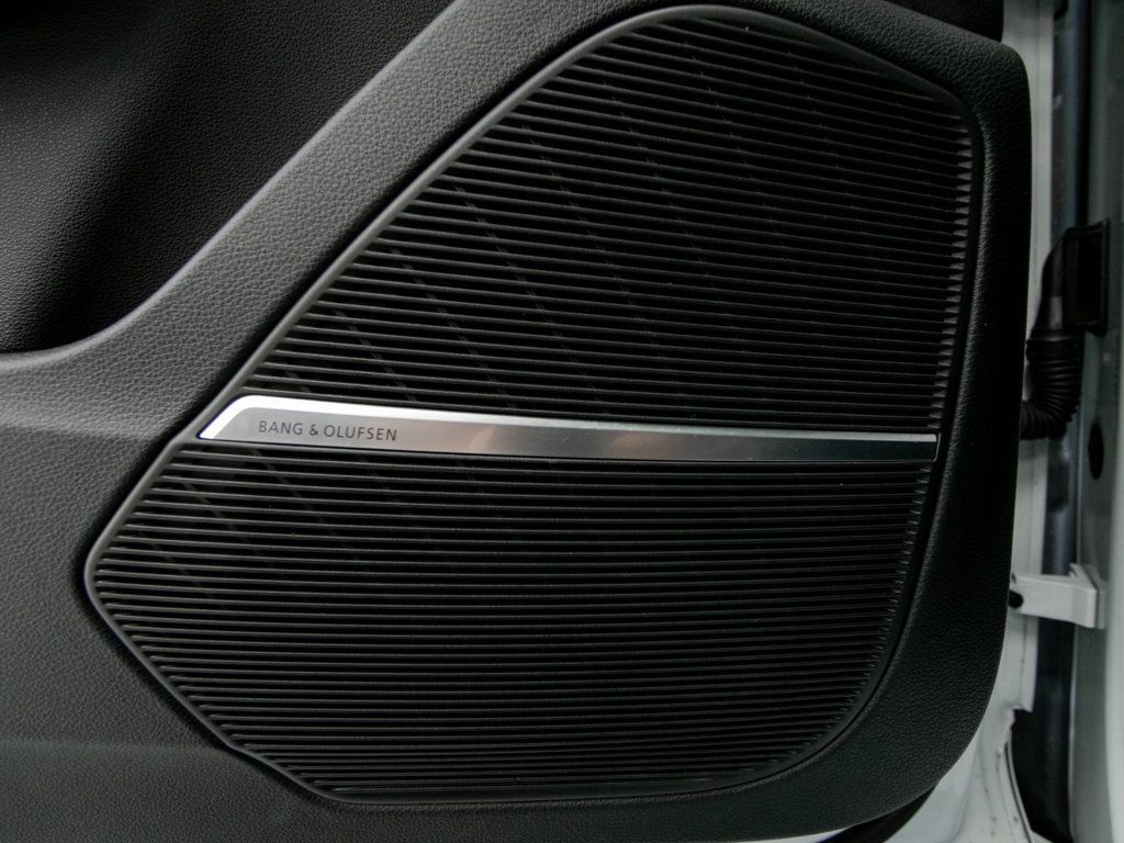 Audi SQ7 photo 30