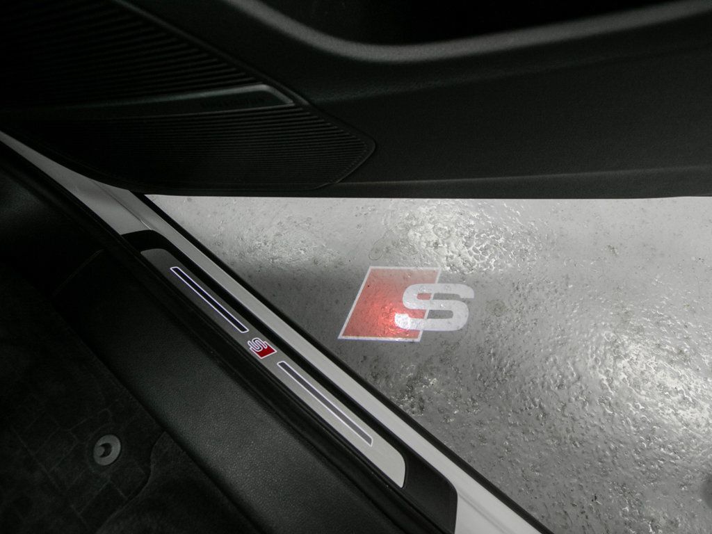 Audi SQ7 photo 31