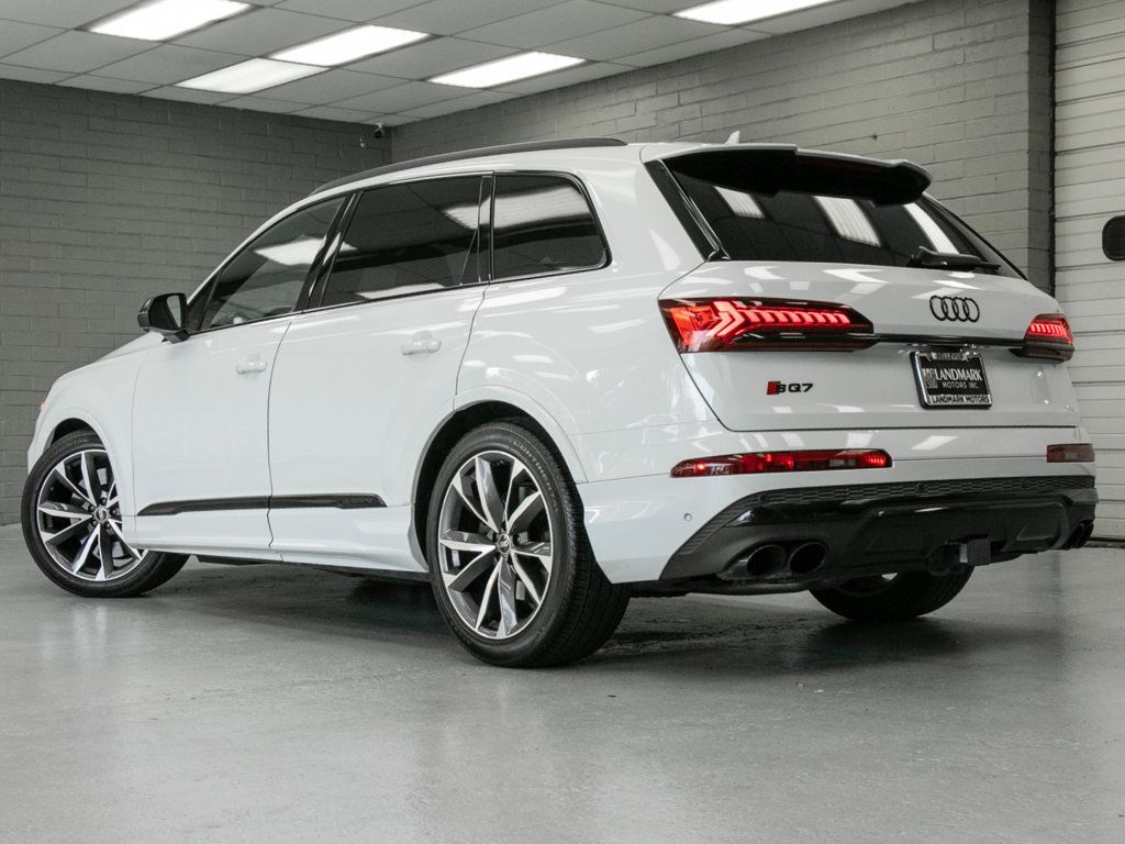 Audi SQ7 photo 36
