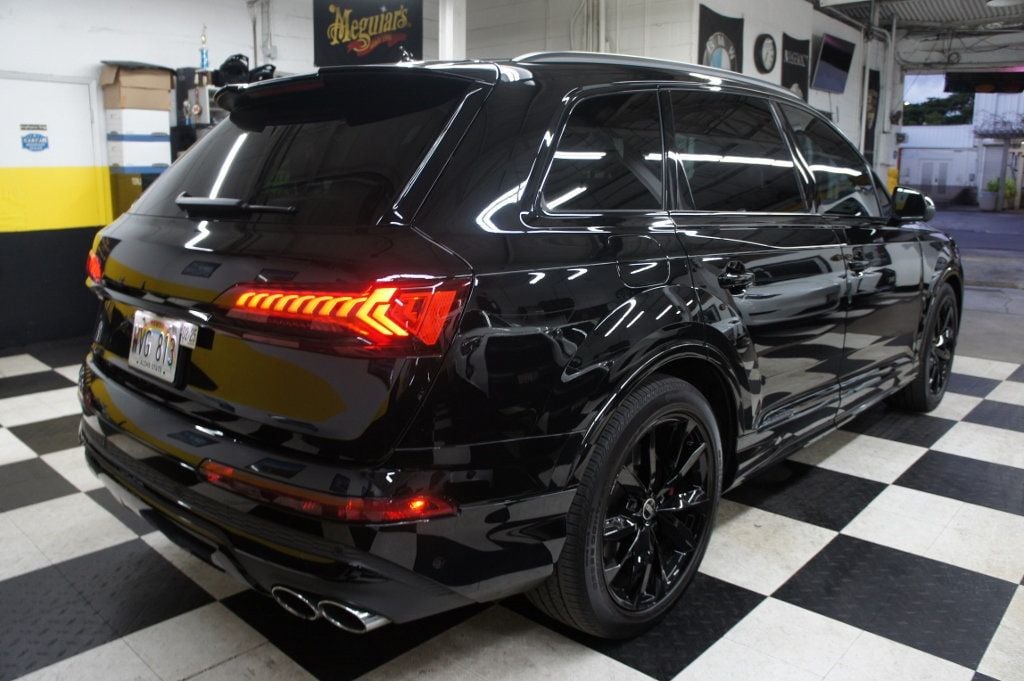 2023 Audi SQ7 SQ7 BLK/BLK - 22611220 - 38