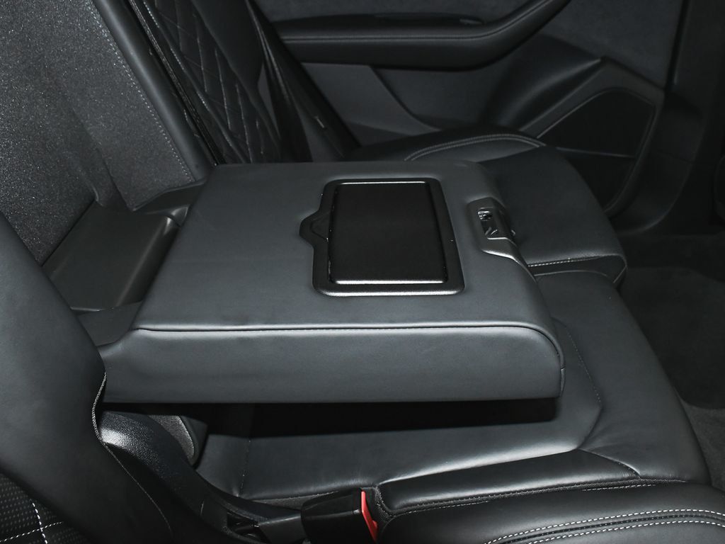 Audi SQ8 photo 61