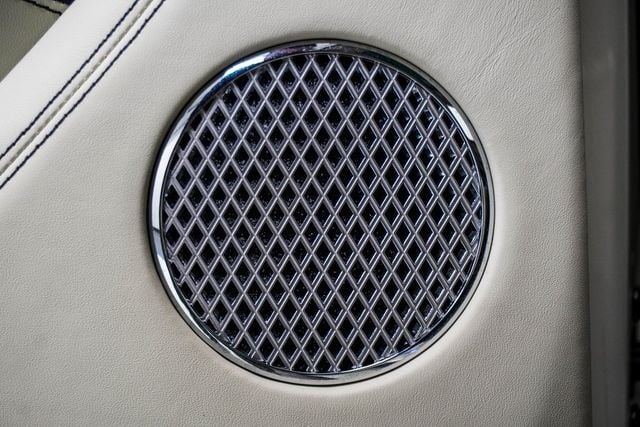 2023 Bentley Bentayga Azure AWD - 22941251 - 9