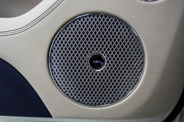 2023 Bentley Bentayga Azure AWD - 22941251 - 10