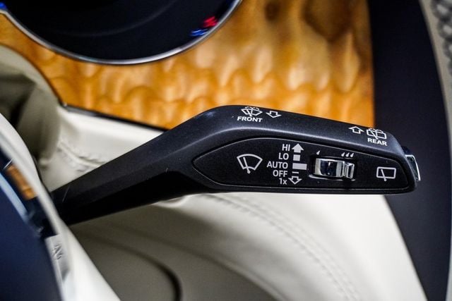 2023 Bentley Bentayga Azure AWD - 22941251 - 21