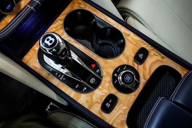 2023 Bentley Bentayga Azure AWD - 22941251 - 30