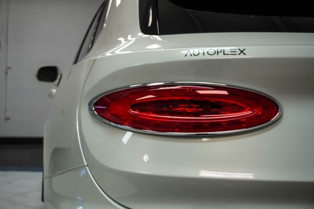 2023 Bentley Bentayga Azure AWD - 22941251 - 44