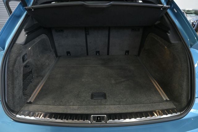 2023 Bentley Bentayga S AWD - 22998242 - 23