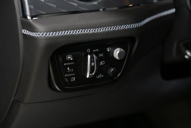 2023 Bentley Bentayga S AWD - 22998242 - 28