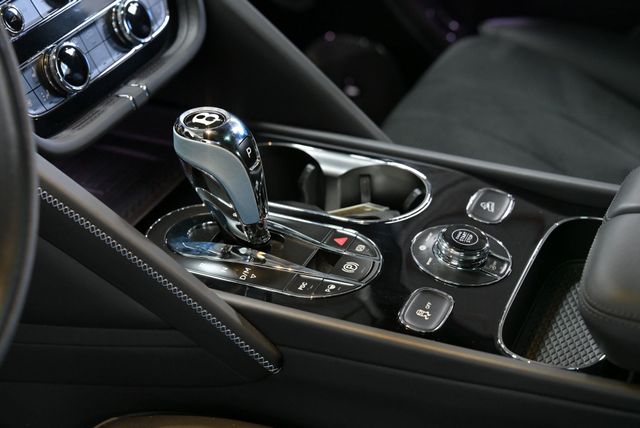 2023 Bentley Bentayga S AWD - 22998242 - 32