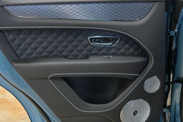 2023 Bentley Bentayga S AWD - 22998242 - 34