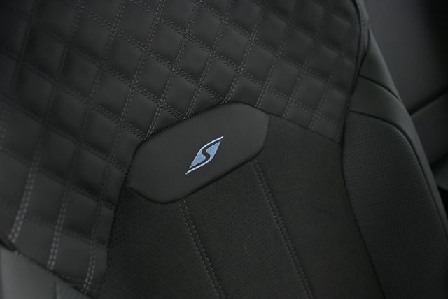 2023 Bentley Bentayga S AWD - 22998242 - 38