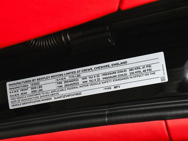 2023 Bentley Bentayga V8 - 23098379 - 25