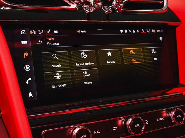 2023 Bentley Bentayga V8 - 23098379 - 44