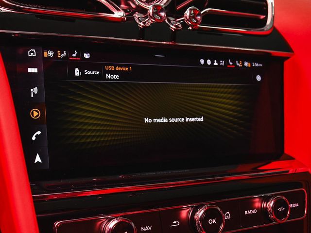 2023 Bentley Bentayga V8 - 23098379 - 47