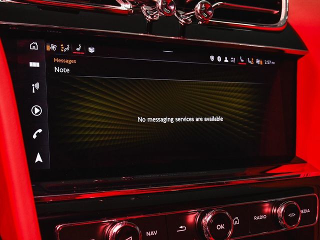 2023 Bentley Bentayga V8 - 23098379 - 48