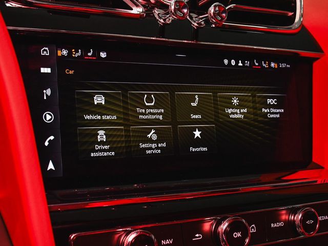 2023 Bentley Bentayga V8 - 23098379 - 49
