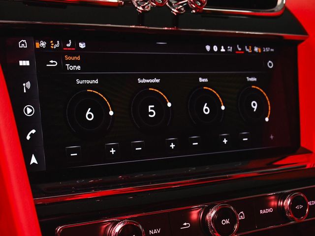 2023 Bentley Bentayga V8 - 23098379 - 52