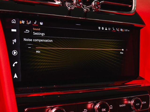 2023 Bentley Bentayga V8 - 23098379 - 54