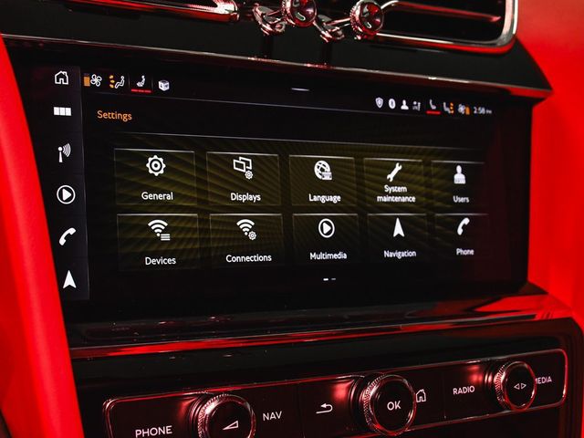 2023 Bentley Bentayga V8 - 23098379 - 56